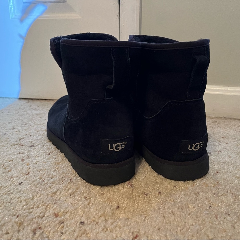 Black Womens Uggs size 12